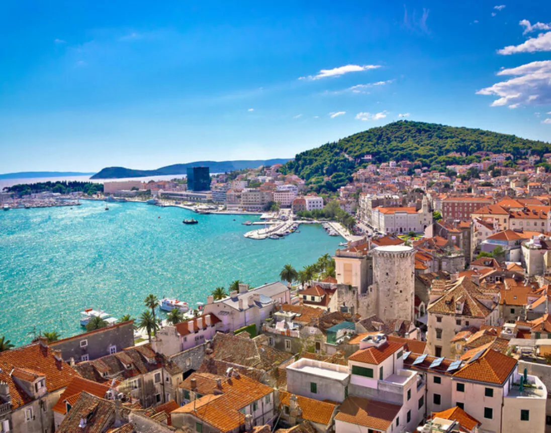 Split water front and Marjan hill view, Dalmatien, Kroatien