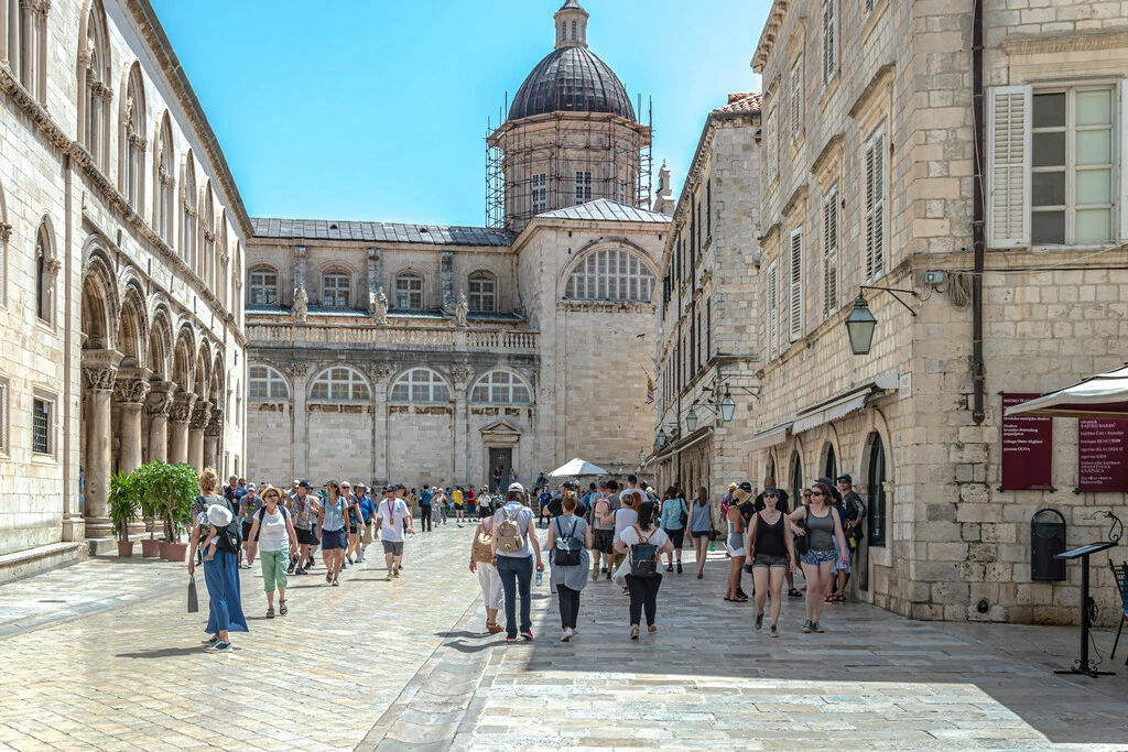 Platz vor der Kathedrale in Dubrovnik