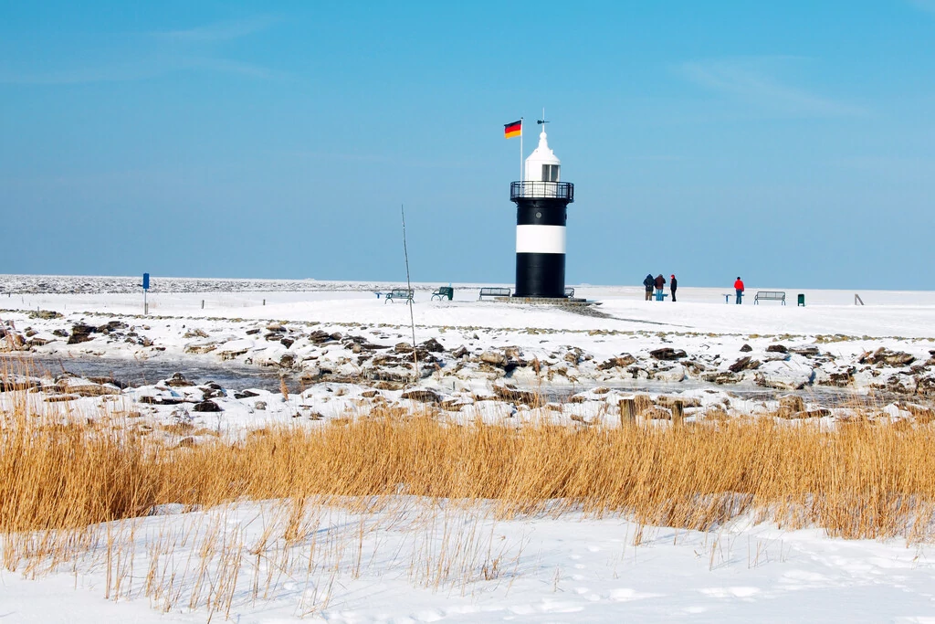 Verschneite Nordseeküste bei Cuxhaven