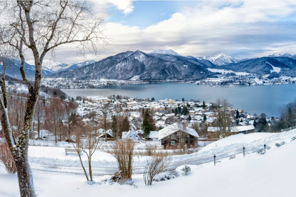 Aussicht über den Tegernsee im Winter