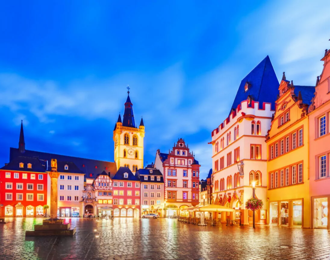 Hauptmarkt in Trier bei Nacht