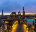 Ausblick auf den Aachener Dom bei Sonnenuntergang