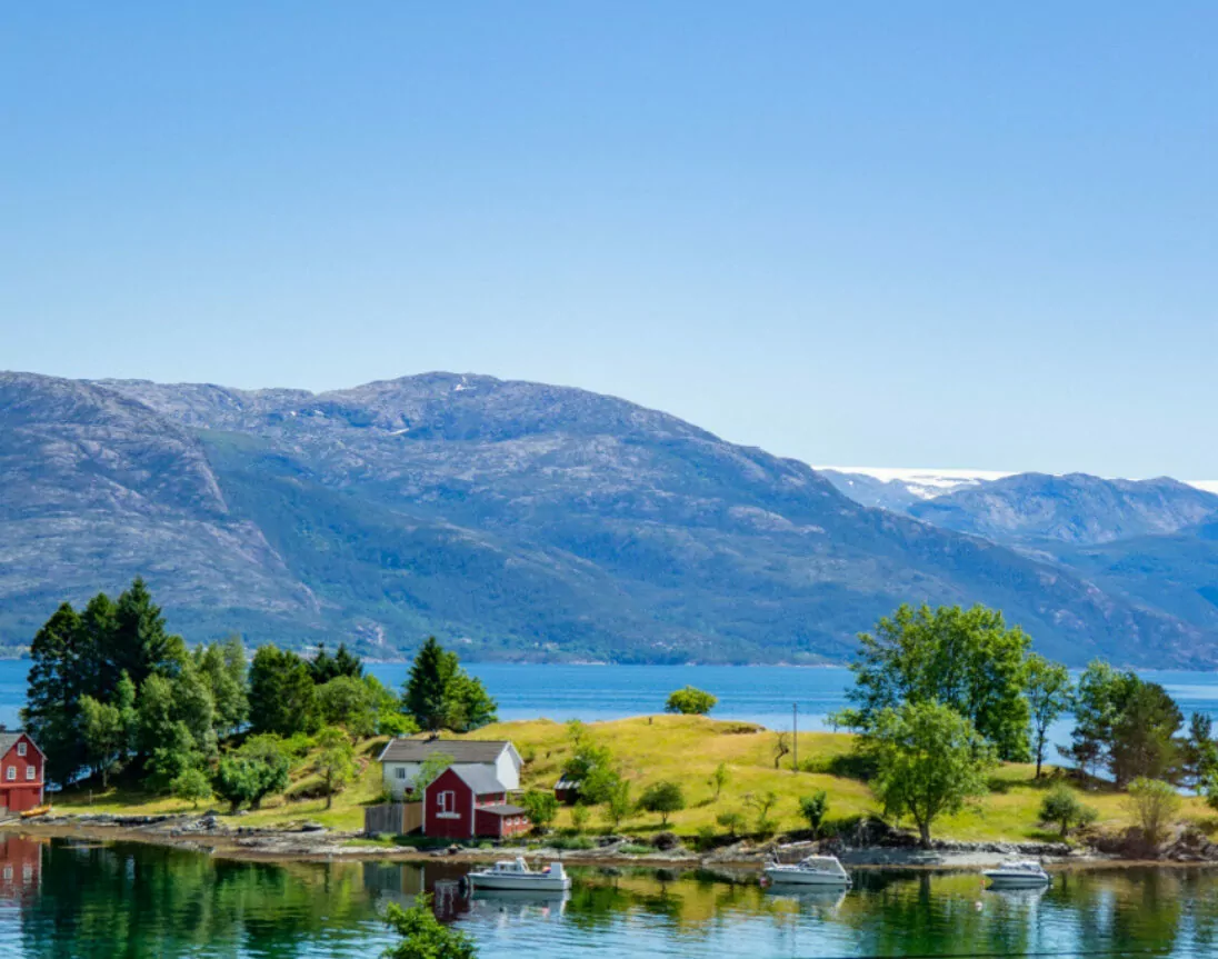 Kleines Haus im Hardangerfjord