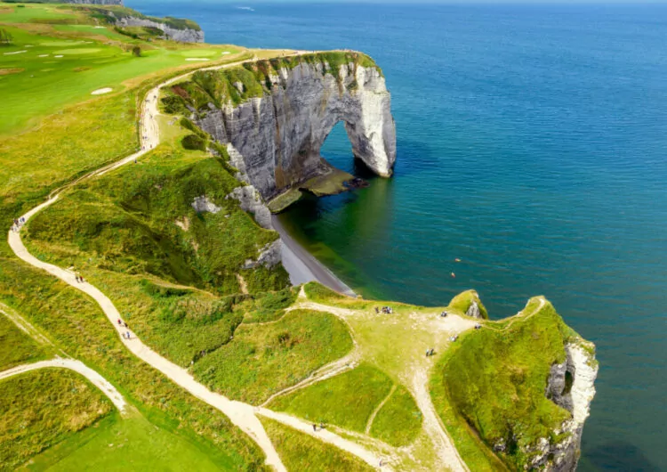 Luftbild Klippen von Etretat Normandie