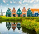 Wassermühle und holländische Häuser