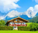 Uriges Haus in den Alpen
