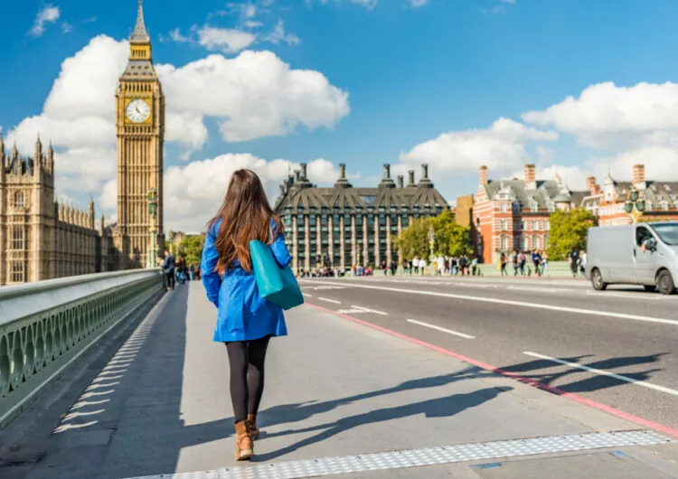 Touristin alleine in London