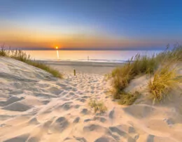 Sonnenuntergang am Meer in Holland