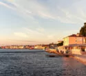 Haus am Meer in Istrien, Pirano Seehafen abends bei Sonnenuntergang