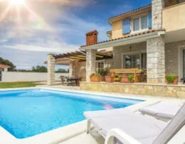 Luxus-Ferienvilla mit Pool in Kroatien