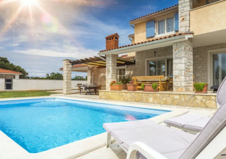 Luxus-Ferienvilla mit Pool in Kroatien